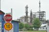 V Nafti Petrochemu še šest manj zaposlenih