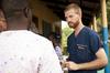 Ameriška bolnika z ebolo domnevno ozdravela