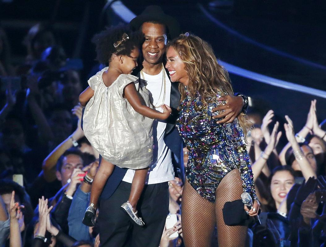 Jay Z, Ivy Blue in Beyoncé so za MTV prikazali svojo družinsko idilo. Foto: Reuters