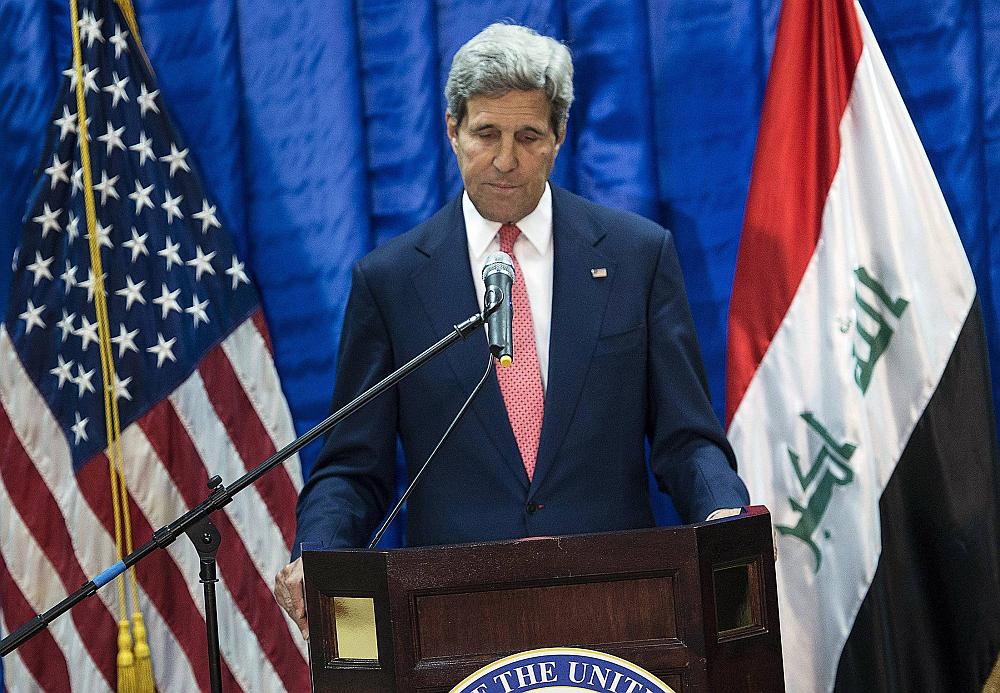 Kerry se je ob začetku svoje bližnjevzhodne turneje nepričakovano ustavil tudi v Iraku, kjer je imel kasneje tiskovno konferenco. Foto: Reuters