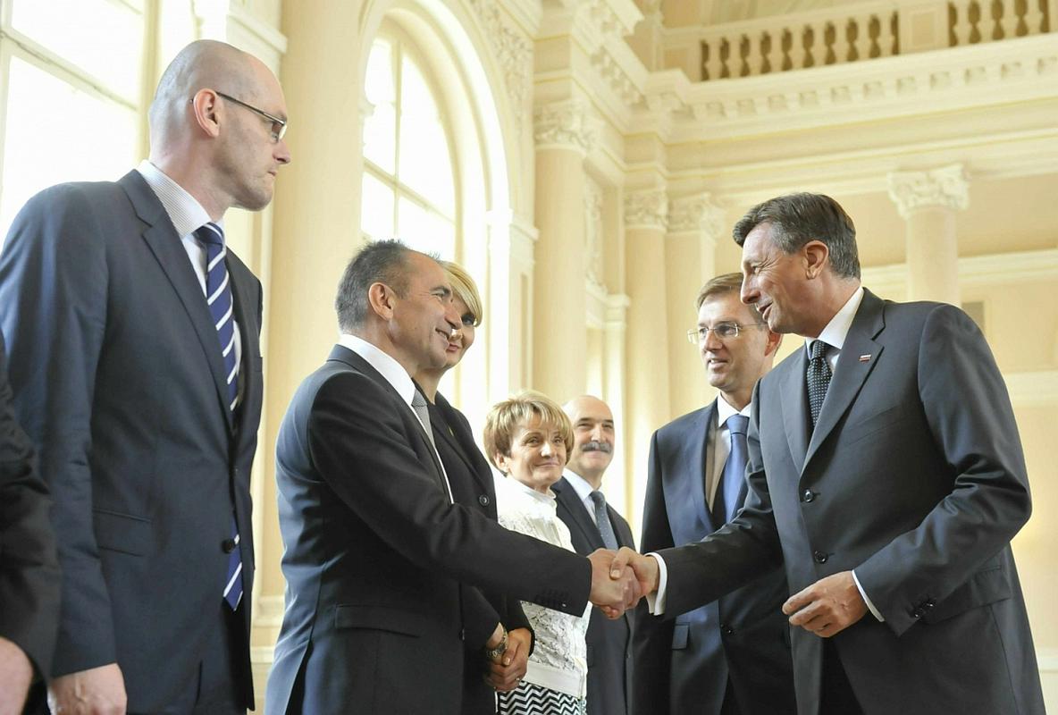 Predsednik države je zadovoljne, da ima Slovenija vlado s polnimi pooblastilil. Foto: BoBo
