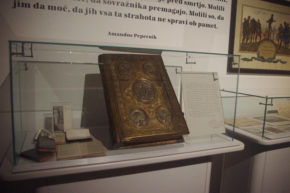 Razstava Muzeja novejše zgodovine Celje: Srčni pozdrav iz bojniga polja