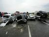 V verižno trčenje pri Solunu vpletenih 40 vozil; štiri žrtve