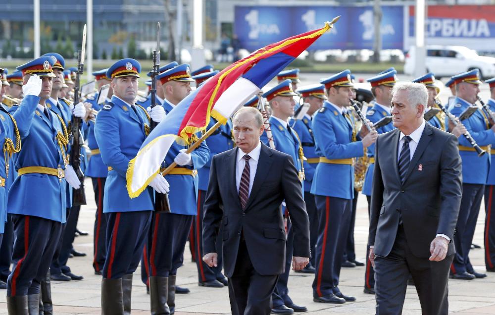 Srbi so zaradi Putina prestavili praznovanje obletnice. Foto: Reuters