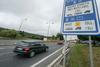 Sporne nemške cestnine za tujce bi voznike na leto stale do 130 evrov