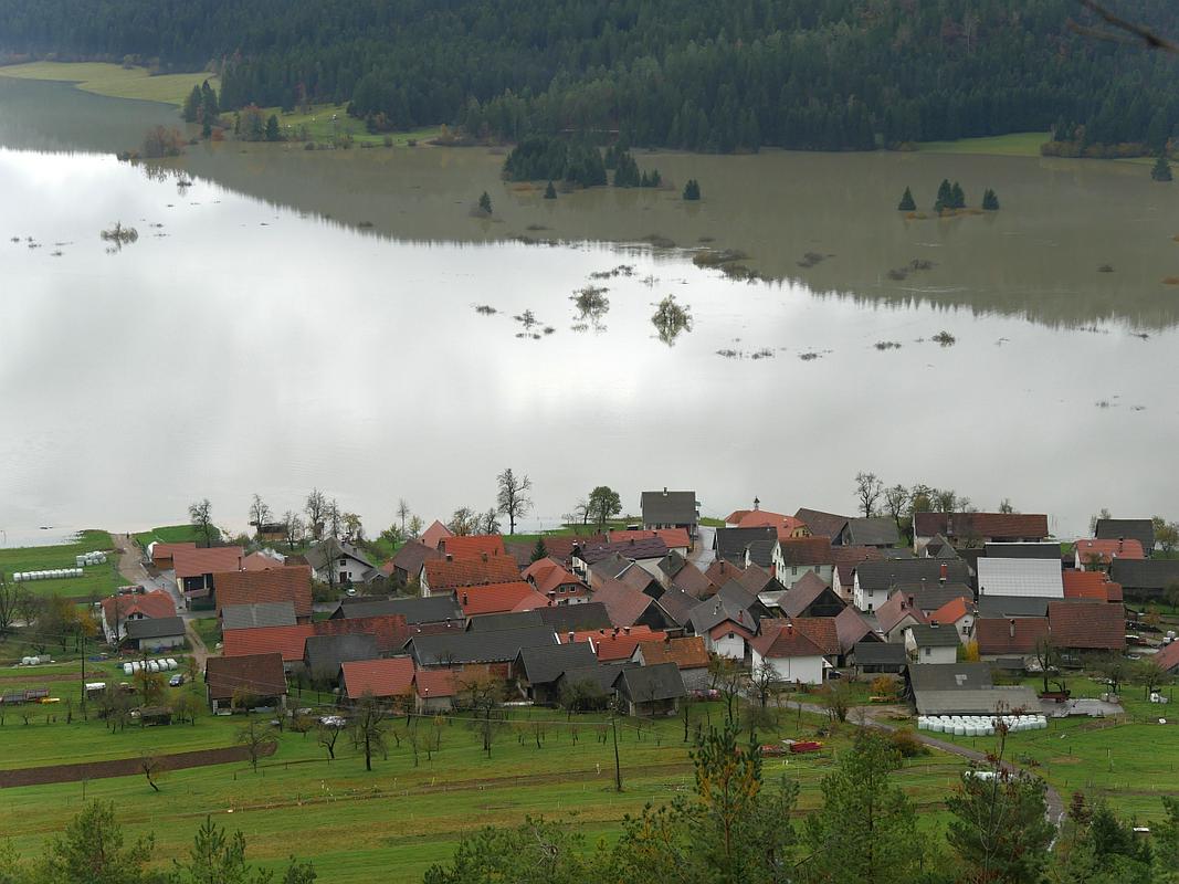 Poplave v Loški dolini, 8. in 9. november - Loška dolina. Foto: Simon Gorše