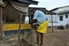 Ebola zahtevala drugo življenje v Maliju
