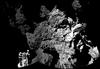 Foto: Philae odbilo kilometer stran v senco klifa