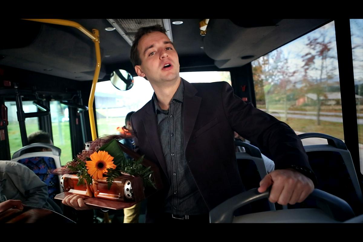 Ko se Velenjčan na pogreb odpravi z javnim prevozom, naj se pripravi na pravo odisejo. Foto: ŠŠO