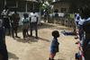 Prva pošiljka poskusnega cepiva proti eboli že na poti v Liberijo