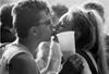 Foto: Kako so se poljubljali v 20. stoletju