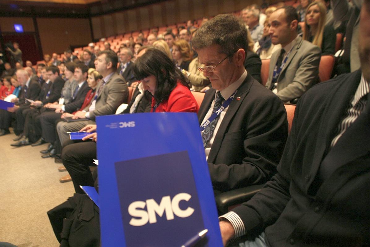 SMC, ki je na sobotnem kongresu svoje ime iz Stranka Mira Cerarja spremenil v Stranka modernega centra, ima še naprej največjo podporo v slovenskem političnem prostoru. Foto: BoBo