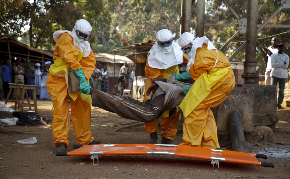 Ebola je znova udarila v Gvineji, kjer sta zaradi virusa že umrla dva človeka. Foto: Reuters