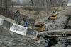 Na vzhodu Ukrajine protipehotna mina ubila štiri ljudi na avtobusu