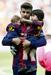 Foto: Še ne trimesečni Sasha, sin Shakire in Gerarda, doživel krst na Camp Nouu