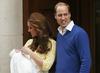 Princ William zaščitniški do Kate po prihodu iz bolnišnice