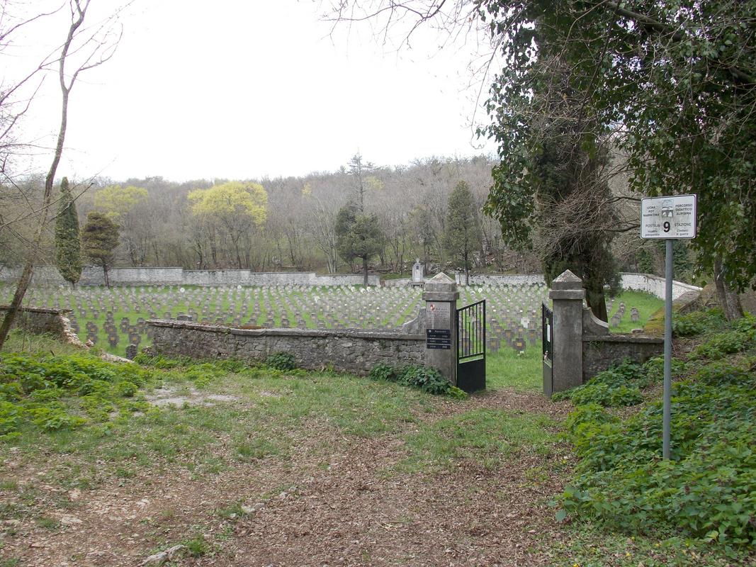 Avstro-ogrsko vojaško pokopališče v Nabrežini.