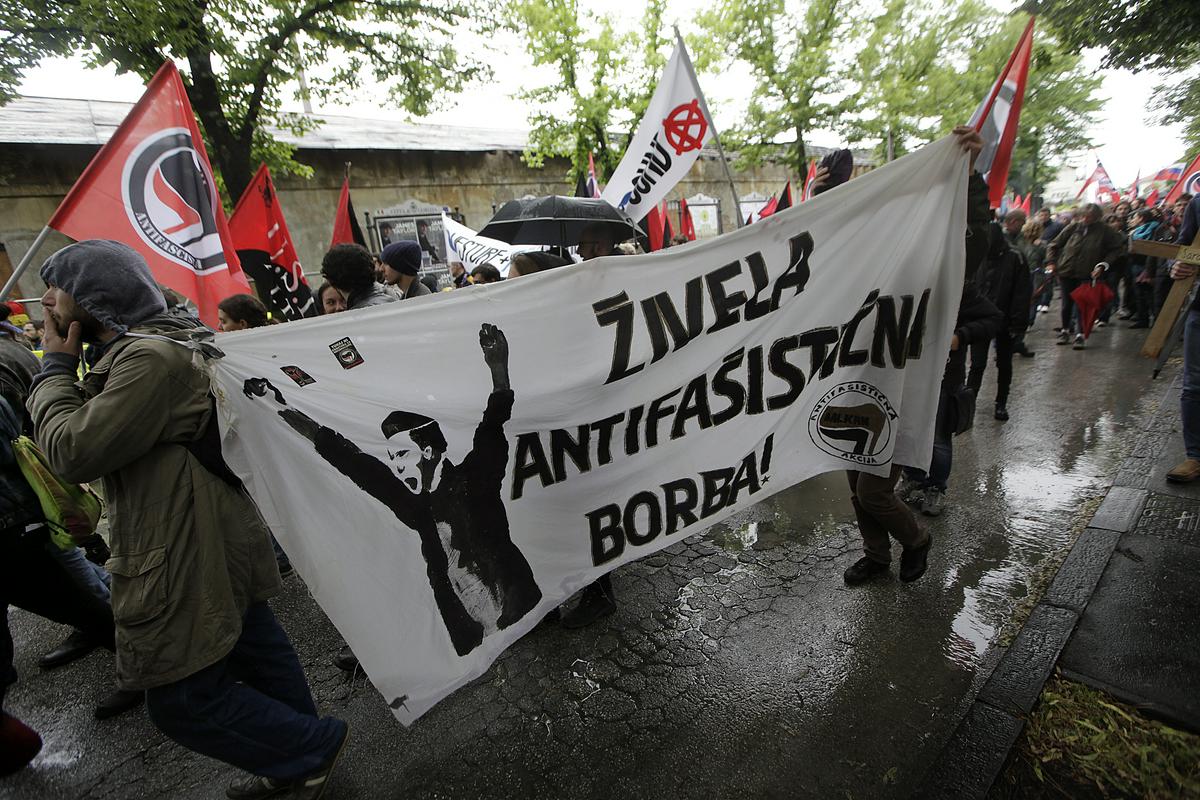 Shoda protifašistov so se udeležili tudi slovenski demokrati. Foto: Bobo Foto: 