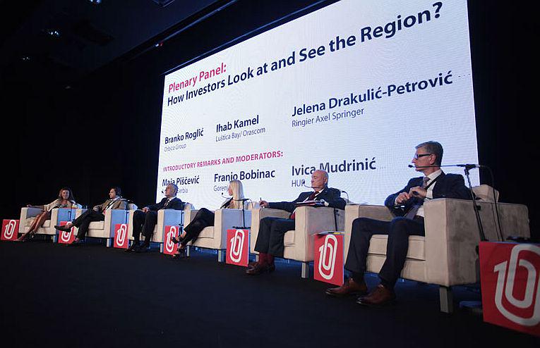 It is the first time Summit100 is held in Slovenia, with a record number of participants. The main themes are business opportunities and abolishment of obstacles for co-operation between countries of the Southeast Europe. Foto: summit100
