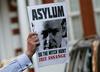 Francija zavrnila prošnjo Assangea za azil