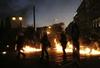Grški parlament potrdil reforme, Grki ogorčeni na ulice