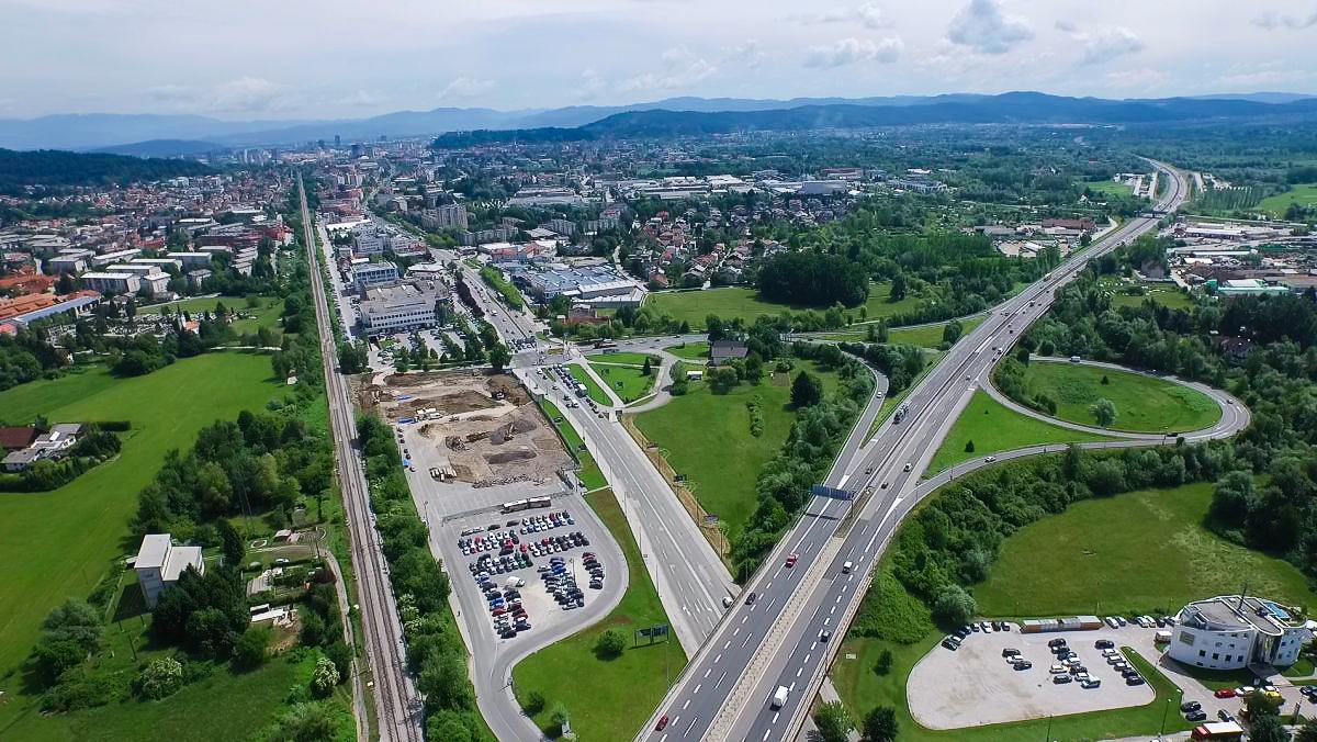 Dolgi most v Ljubljani bo kmalu dobil lastno železniško postajališče. Foto: RTV SLO/ Ergyn Zjeci