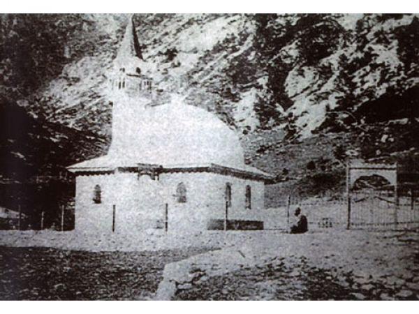 Džamija, Log pod Mangartom