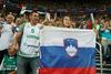 Foto: Slovenski navijači preglasili hrvaške v polni Areni: 
