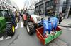 Foto: Pol milijarde takojšnje pomoči za evropske kmete, ti medtem na bruseljske ulice