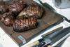 Slovenci in žar: od pleskavic do uvoženih steakov