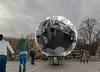 Sredi Ljubljane monumentalen spomenik luni in zvezdam