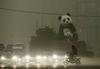 Foto: Kitajska zaradi rekordnih količin smoga zapira 2.000 tovarn