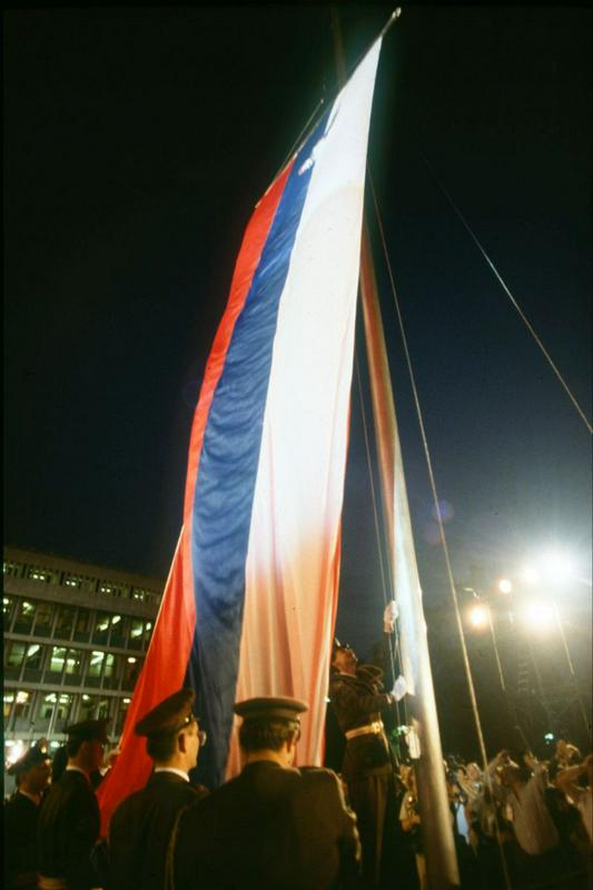 Na proslavi smo se nato poslovili od stare zastave in dvignili novo. Foto: BoBo