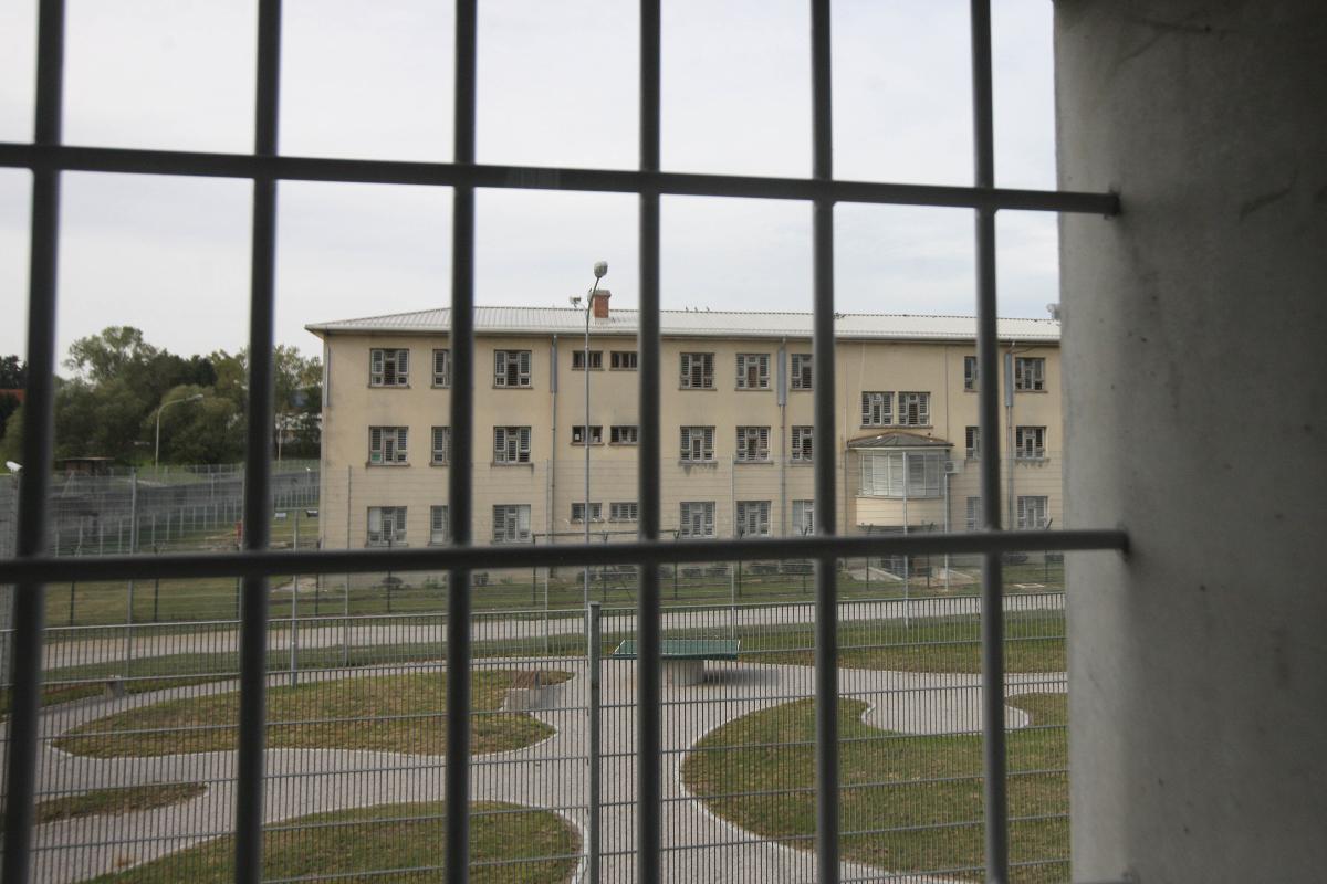 V Sloveniji je šest zavodov za prestajanje zapornih kazni. Foto: BoBo