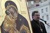 Ruska pravoslavna cerkev izključila konservativnega (in kritičnega) duhovnika