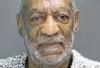 Foto: Bill Cosby prvič kazensko preganjan, na prostosti po plačilu milijonske varščine