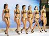 Kitajske maturantke v bikinijih na avdicije za stevardese