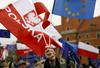 Nekdanje poljske predsednike skrbi, da država postaja avtoritarna