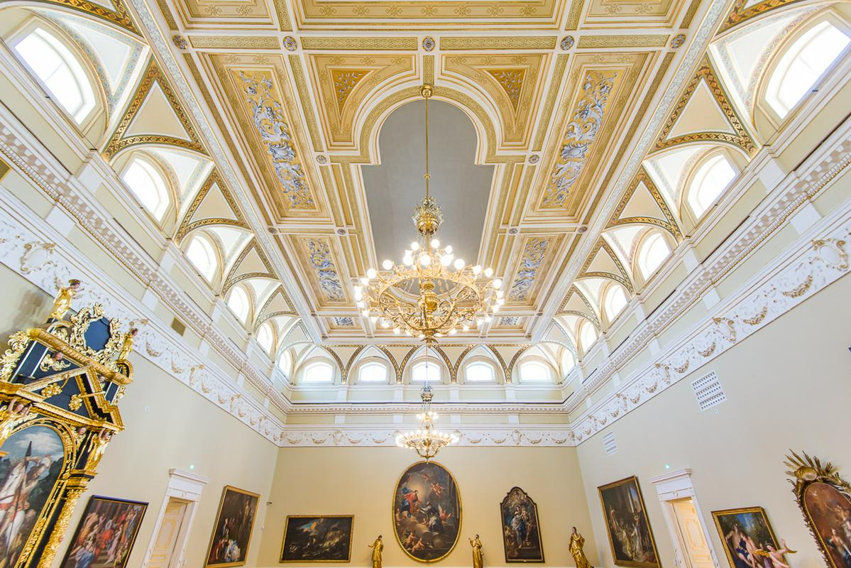 The National Gallery is an art museum with one of the longest traditions in Slovenia. It was founded almost a century ago, while the Narodni dom was opened 120 years ago. Foto: MMC/Miloš Ojdanić