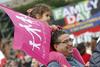 Foto: V Rimu množica protestirala proti istospolnim zvezam