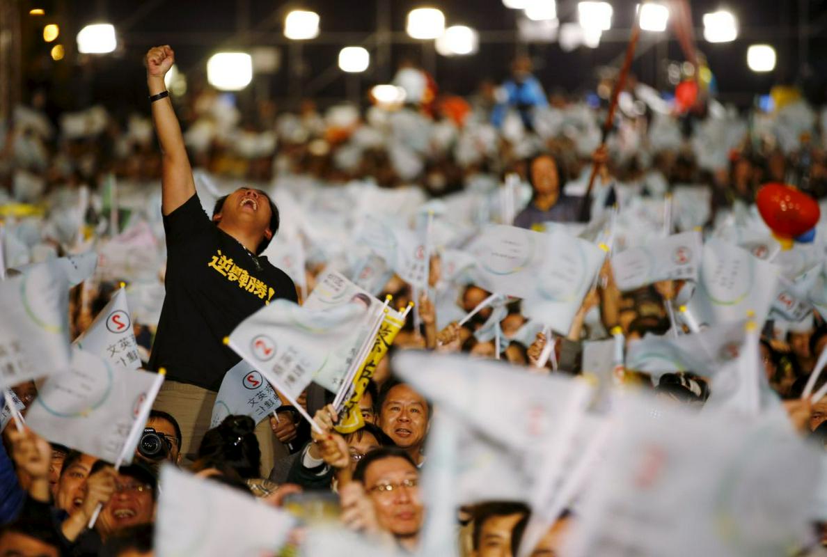 V Tajvanu so prve demokratične volitve potekale leta 1992 in prebivalci so se vedno v velikem številu udeležili glasovanja, v zadnjih letih pa je volilna udeležba začela upadati. Foto: Reuters