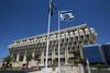 Izrael bo zakonsko oklestil plače bančnikov