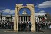 V Londonu postavili rekonstrukcijo uničenega slavoloka iz Palmire
