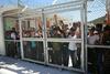 V centru za pridržanje prebežnikov na Lezbosu spopadi prebežnikov s policijo