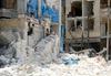 Napad na bolnišnico v Alepu; 150 ameriških vojakov vstopilo v Sirijo
