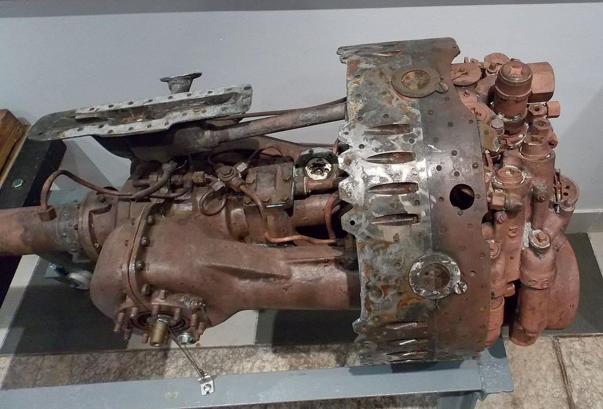 Motor torpeda iz druge svetovne vojne. Hrani muzej Gallerion v Novigradu.