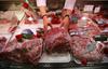Danska zaradi podnebnih sprememb razmišlja o davku na rdeče meso