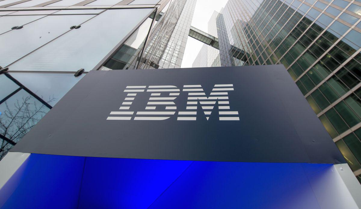 IBM-ove delnice so po objavi poslovnih rezultatov prvega četrtletja (prihodki so v primerjavi z istim lanskim obdobjem nazadovali za 3,4 odstotka) izgubile tri odstotke. Foto: EPA
