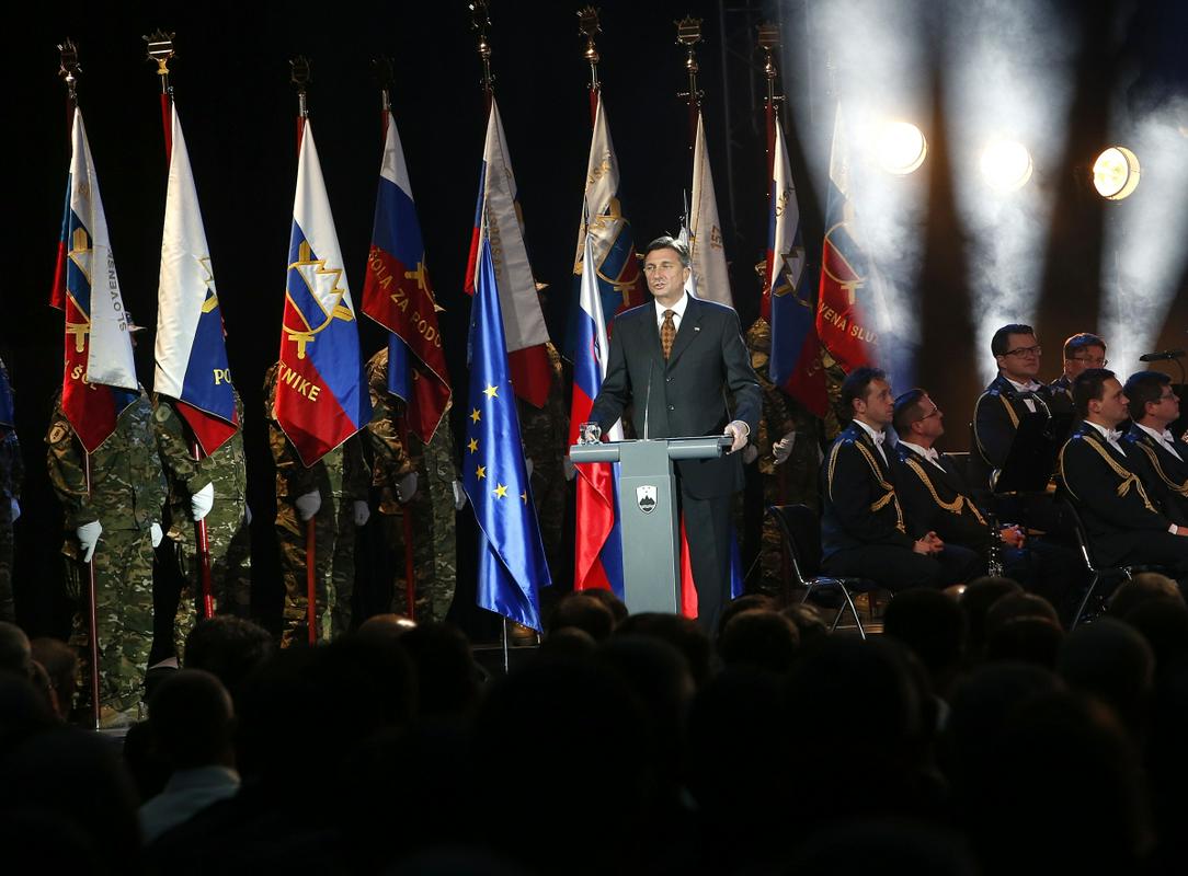 Varnostne pripravljenosti ne smemo podcenjevati, čeprav varnost države ni neposredno ogrožena, je opozoril Pahor. Foto: BoBo