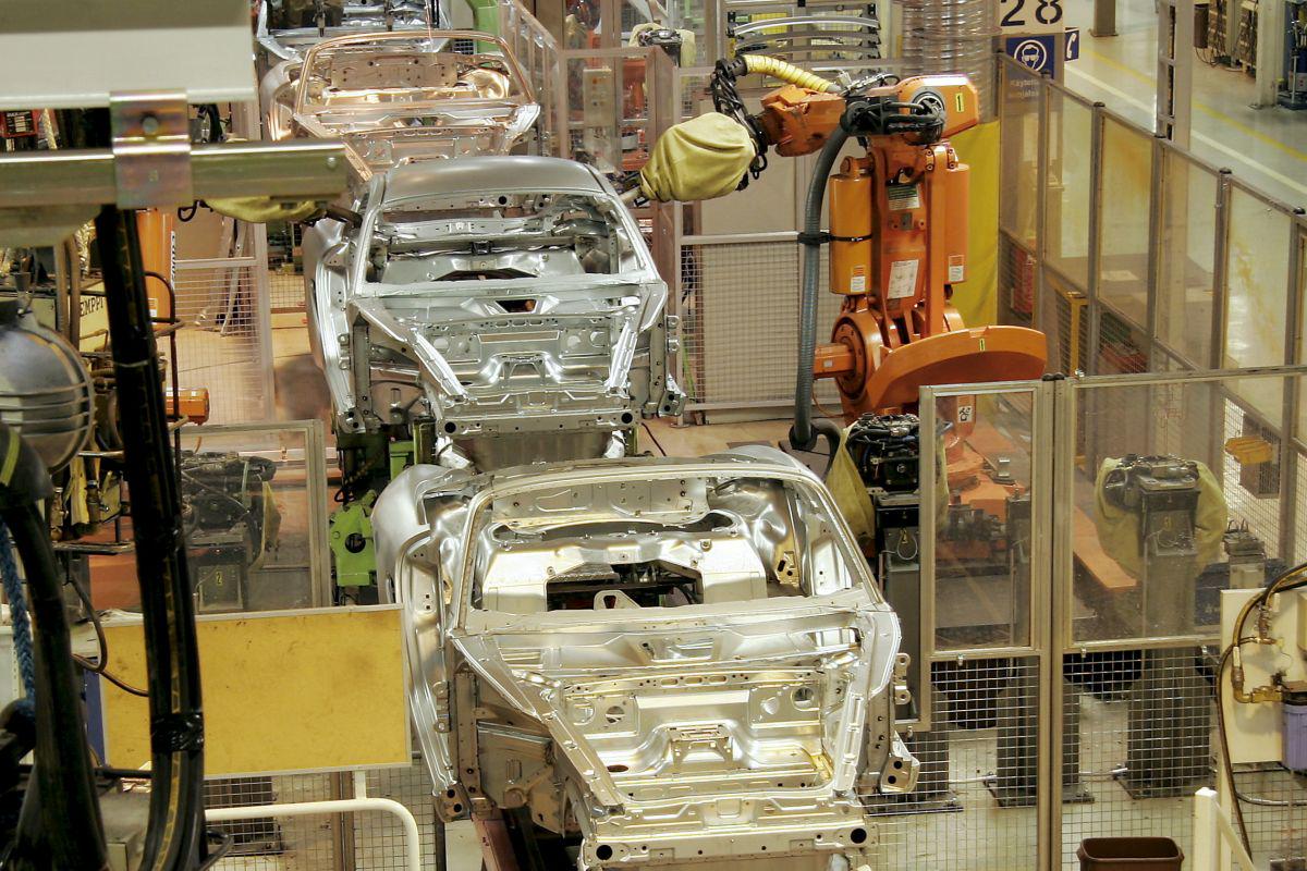 Kanadsko-avstrijski avtomobilski velikan Magna Steyr naj bi na tem območju vzpostavil večjo ličarsko proizvodnjo in zaposlil do tri tisoč ljudi. Foto: EPA